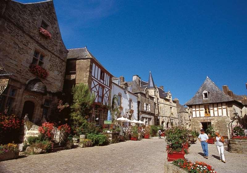 Отель Terres De France - Le Domaine Du Moulin Neuf Рошфор-ан-Тер Экстерьер фото